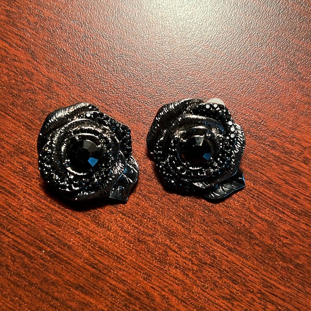 Silvertone with black glass earrings